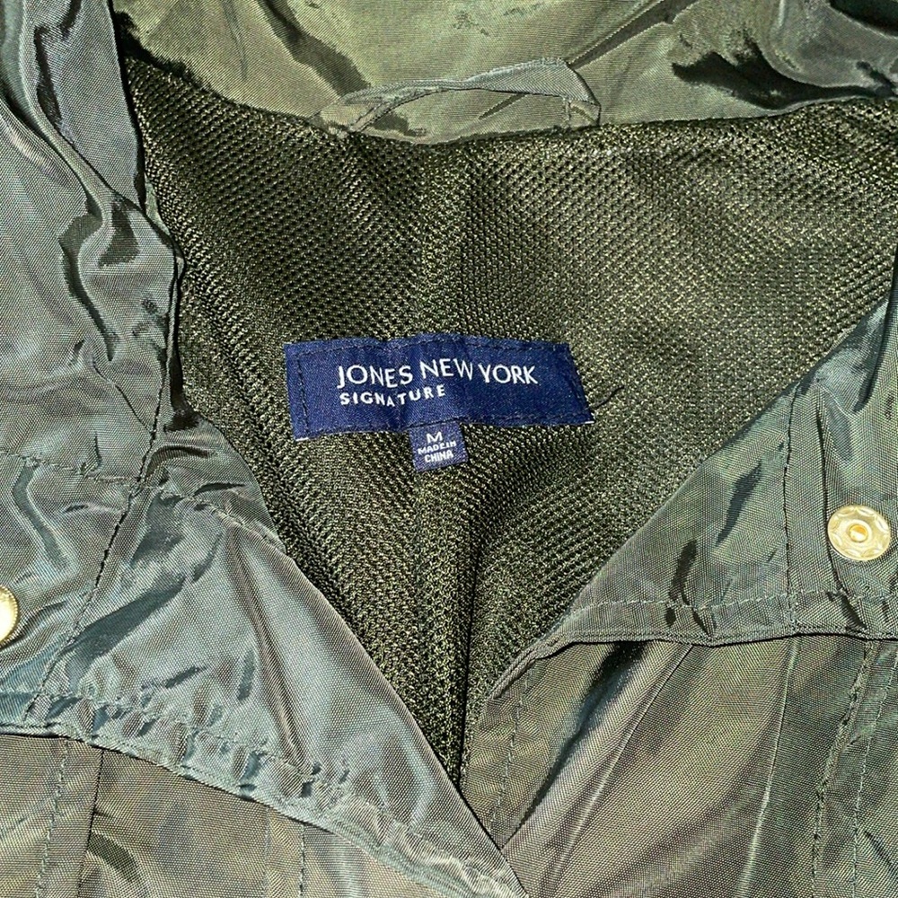 NWOT Women's Green Jones New York Jacket with buckle. Size Medium. - Picture 3 of 7